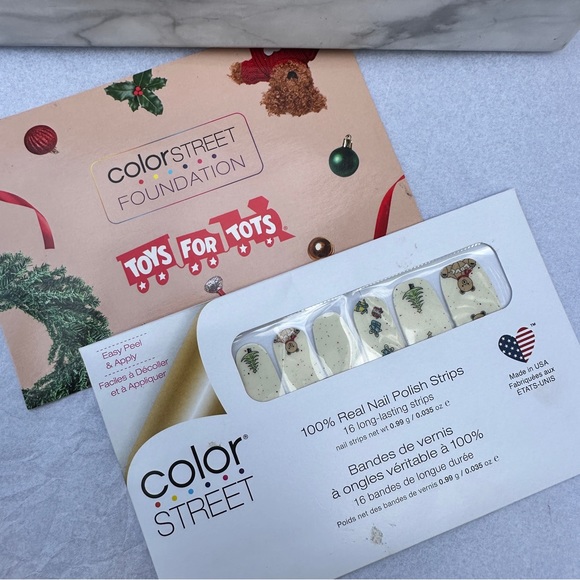 🎅🎄 Give Love Color Street Nail Polish Strips - retired - Picture 3 of 11